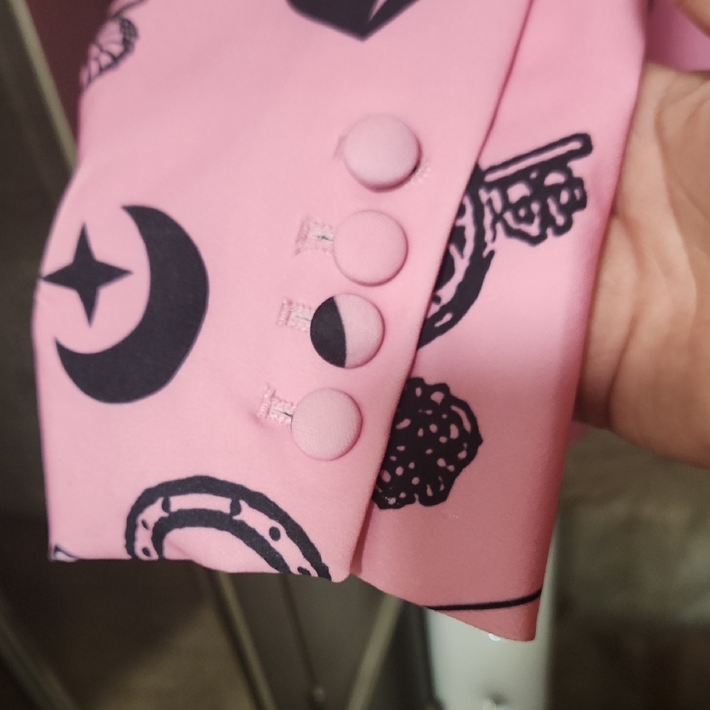 AKIRA Pink Blazer with Black Motifs - Picture 5 of 5